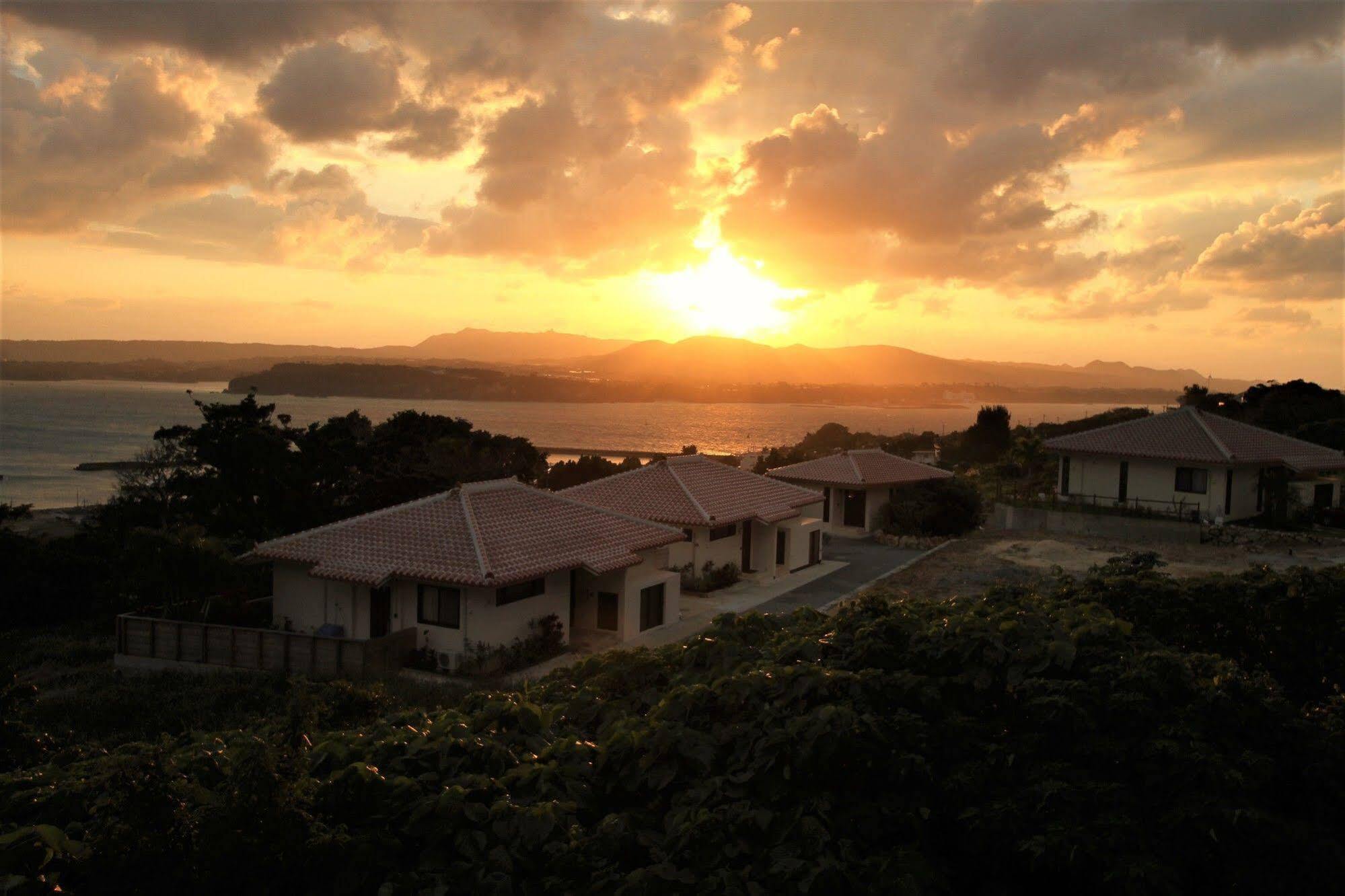 Hotel Ocean Hills Kouri Nakijin Exterior foto
