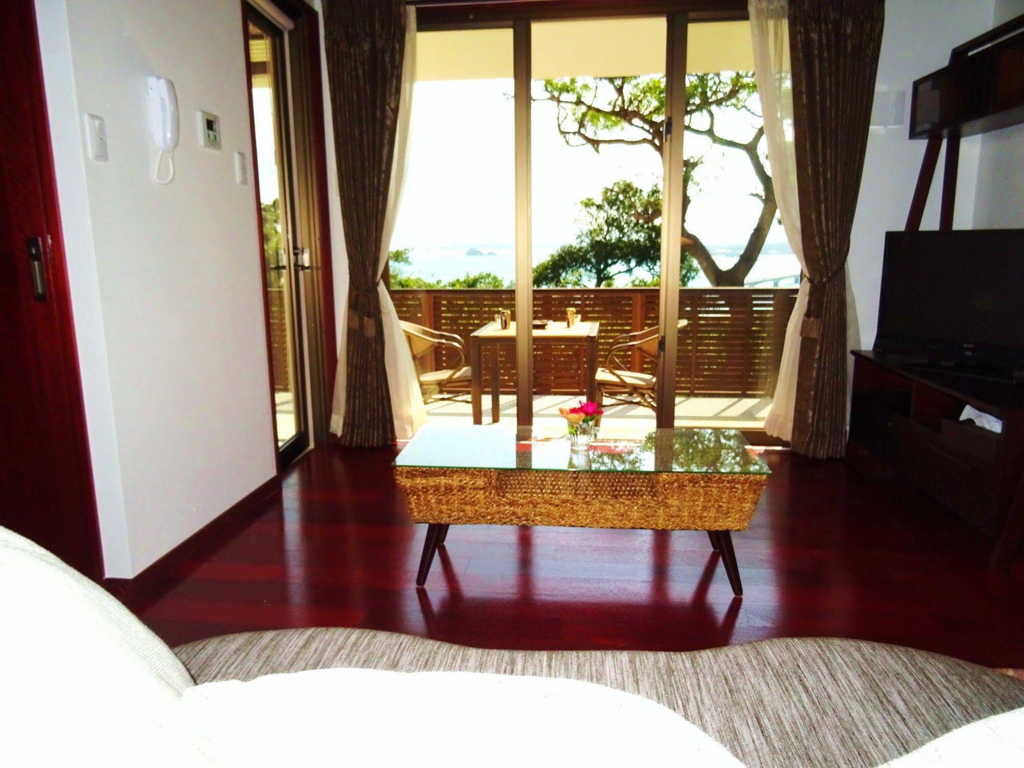 Hotel Ocean Hills Kouri Nakijin Exterior foto